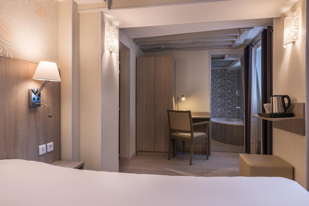 แอล เควซท์ โฮเต็ล Hotel ปารีส ภายนอก รูปภาพ
