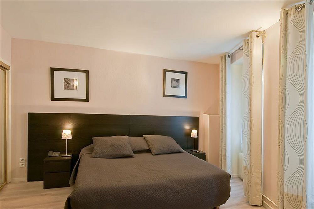 แอล เควซท์ โฮเต็ล Hotel ปารีส ภายนอก รูปภาพ