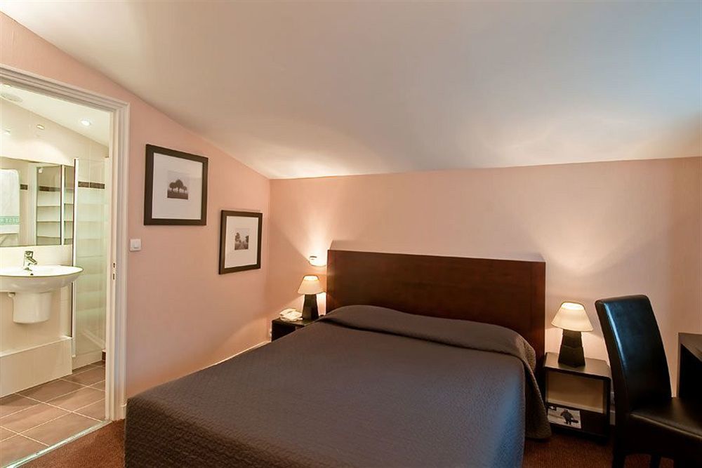 แอล เควซท์ โฮเต็ล Hotel ปารีส ภายนอก รูปภาพ