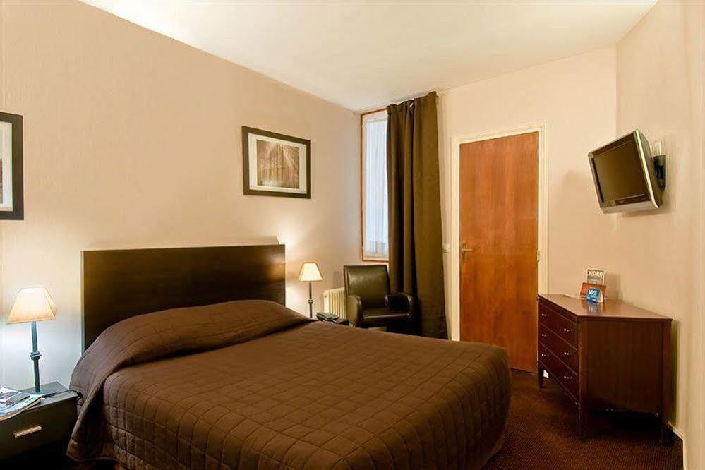 แอล เควซท์ โฮเต็ล Hotel ปารีส ภายนอก รูปภาพ
